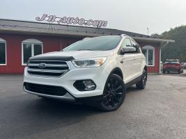 Ford Escape  2017 Titanium Ecoboost 4WD $ 15942